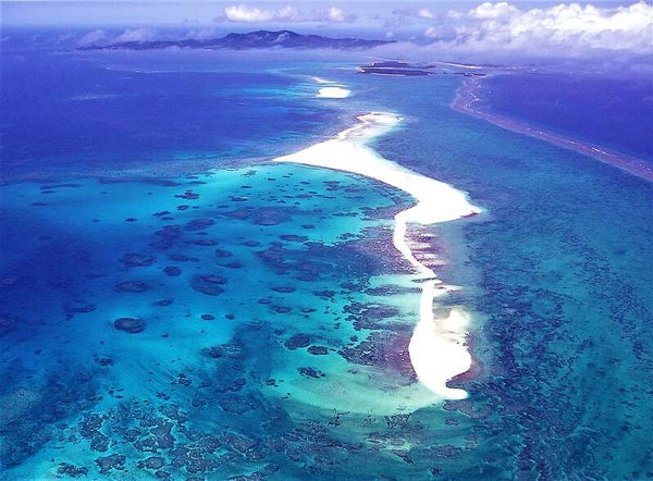 【秋田空港発】 ~久米島・奥武島・瀬長島・はての浜~沖縄が誇る美ら島4島めぐり(4日間)1